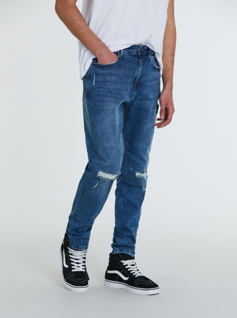 Jeans slim-fit con strappi