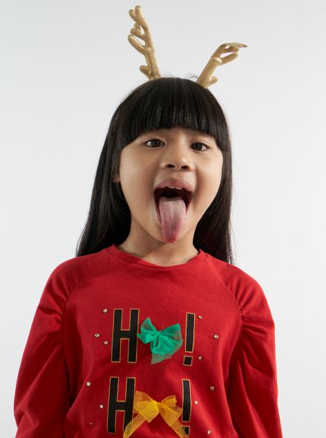 T-shirt natalizia con cerchietto renna