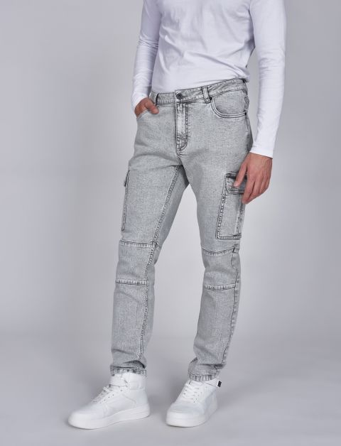 Jeans con tasconi laterali